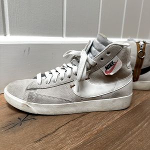 The Nike Blazer Mid Rebel sneakers size 8 kids